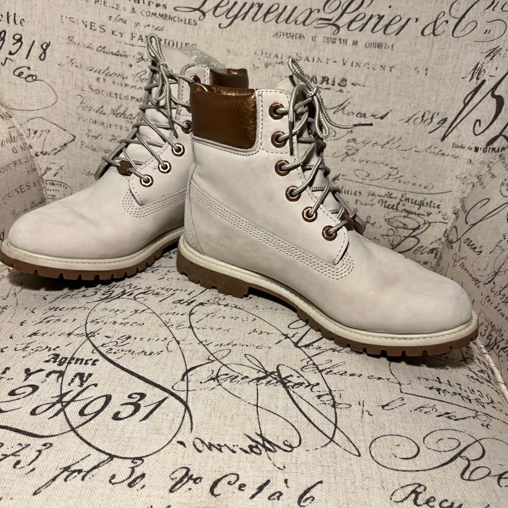 Timberland Women’s Classic Boot   - Picture 5 of 16